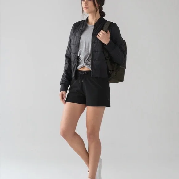 Lululemon On The Fly Short *Woven *2.5" - Picture 9 of 9